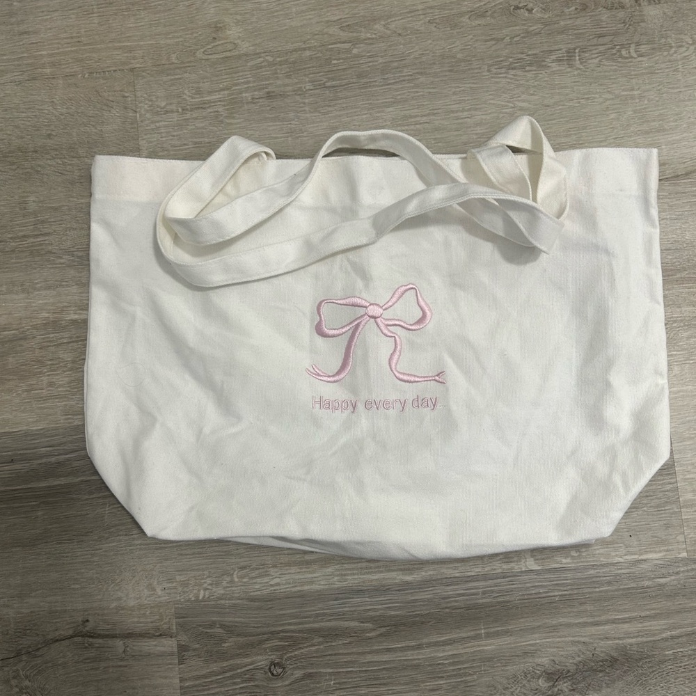 Bow Tote New